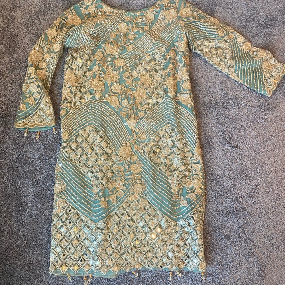 Brand new Indian outfit ! Pants and Duputta !